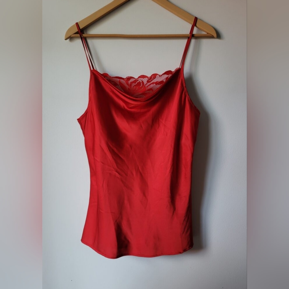 LA VIE EN ROSE Red Lace Trim Camisole Top